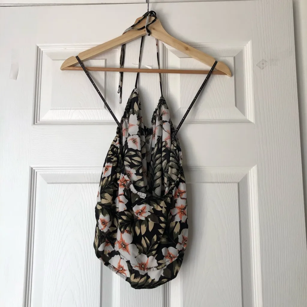 Volcom True to This Hawaiian Floral Halter Top - Image 6