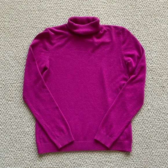 Vintage Petite Sophisticate Textured Turtleneck Blouse Top Work Clothes Small - Image 1