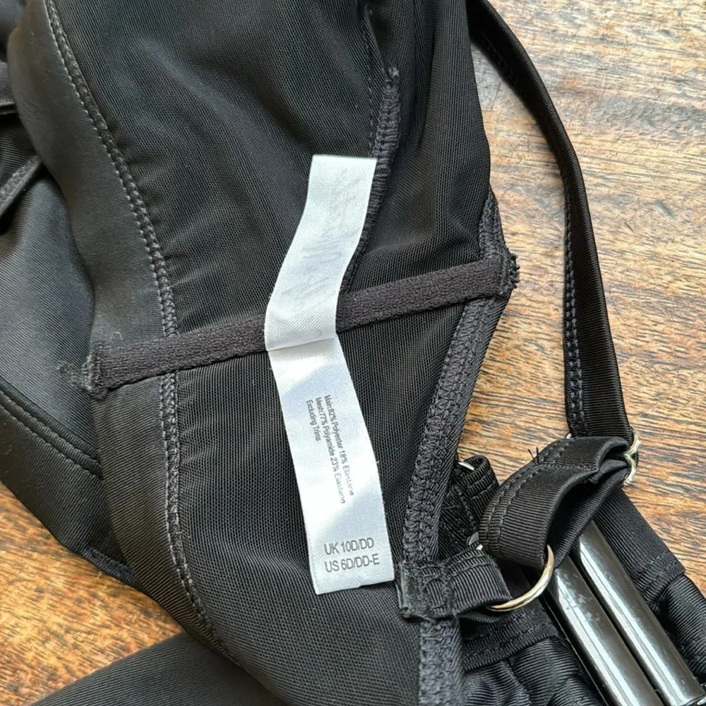 Wolf and whistle black with sparkle silver details size 6 bottoms 6D/DD - Image 8