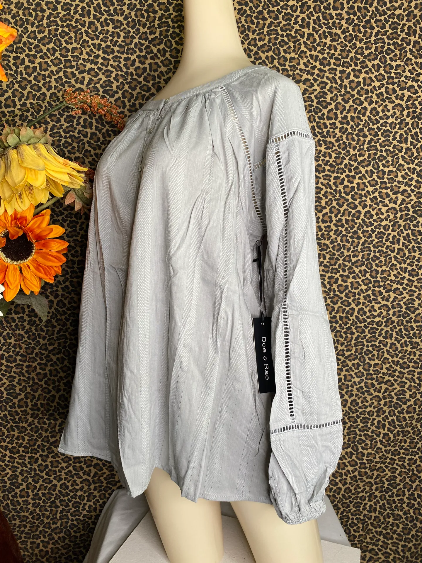 ✅3/$30✅NWT  Sage Long Sleeve Boho Peasant Elastic Cuff Top | MEDIUM - Image 3