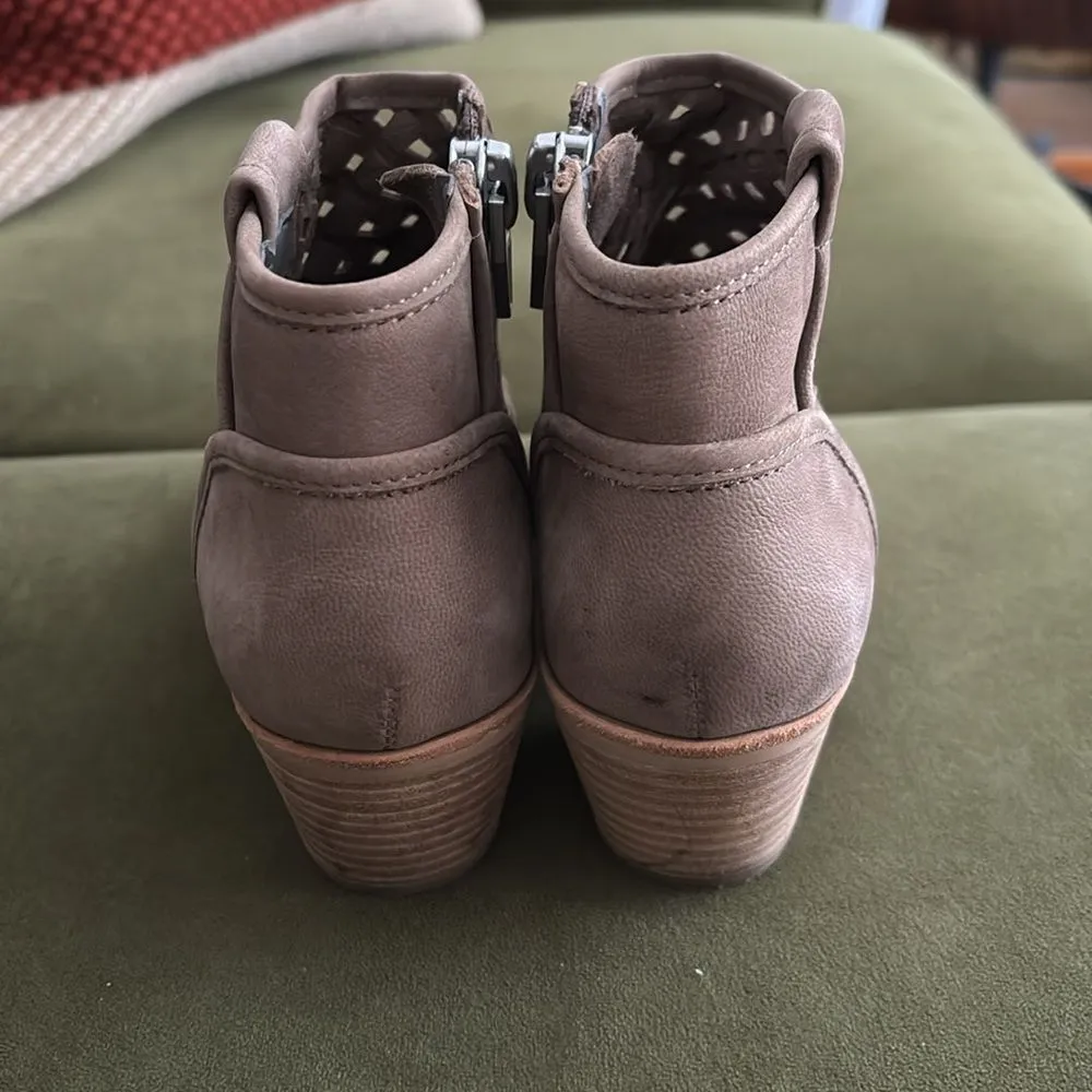 Dolce Vita Spence Nubuck Leather Woven Western Ankle Bootie, Taupe, Sz. 6 Tan - Image 7