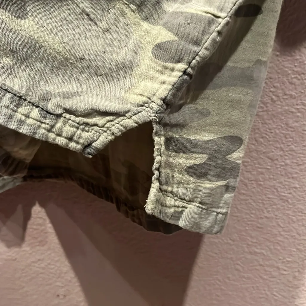 Dylan Women’s Camouflage Oversized Cotton Top Size XS - Image 4