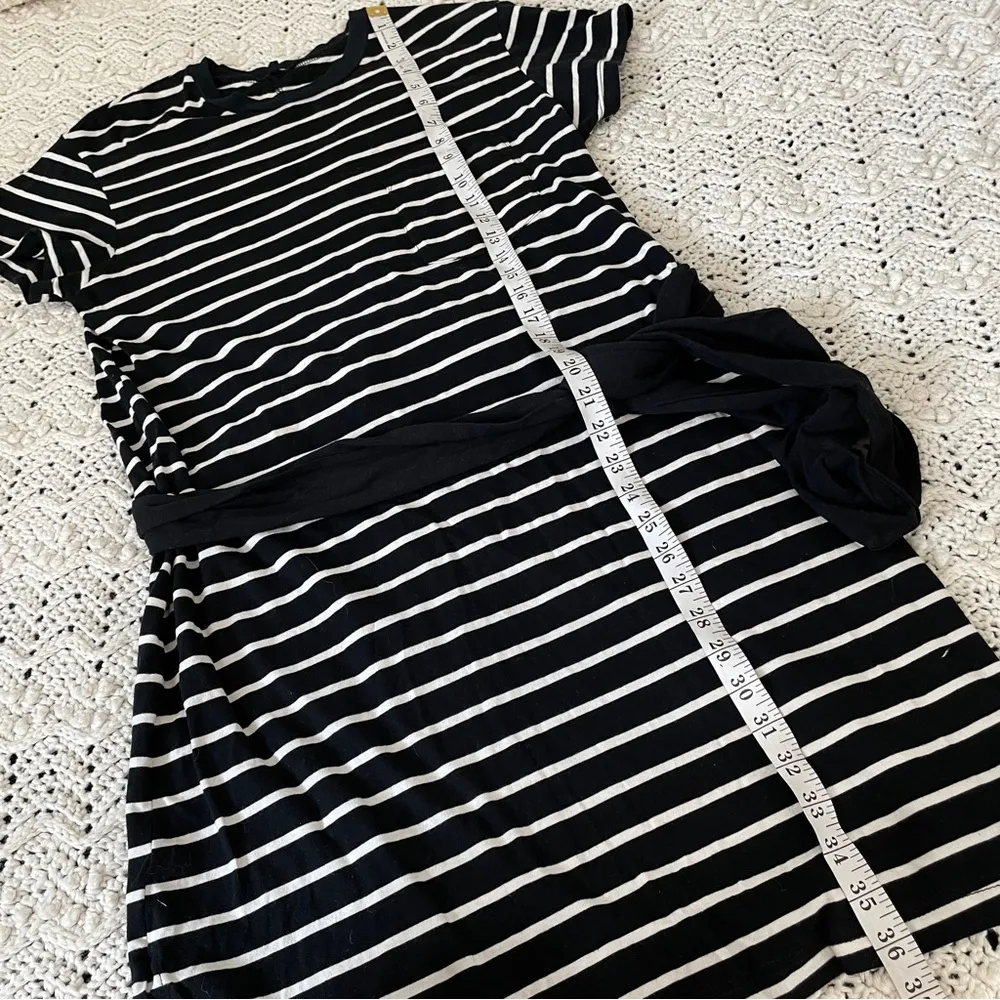 Monrow Striped Pocket Tie Mini T Shirt Dress Black White (Small) casual preppy - Image 5