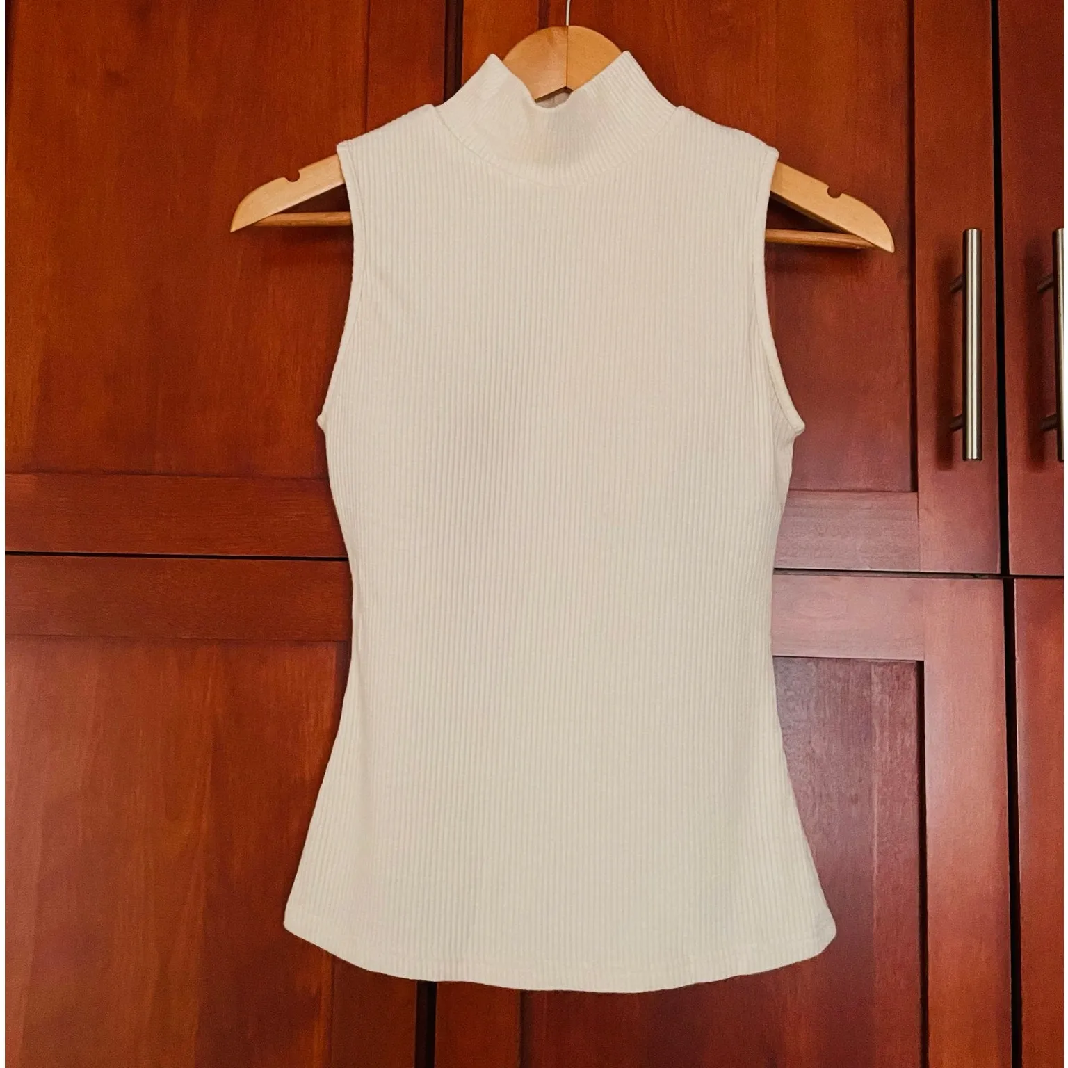 OGL Brami Top Textured Rib Mockneck Sleeveless Cream Size Medium NEW - Image 2