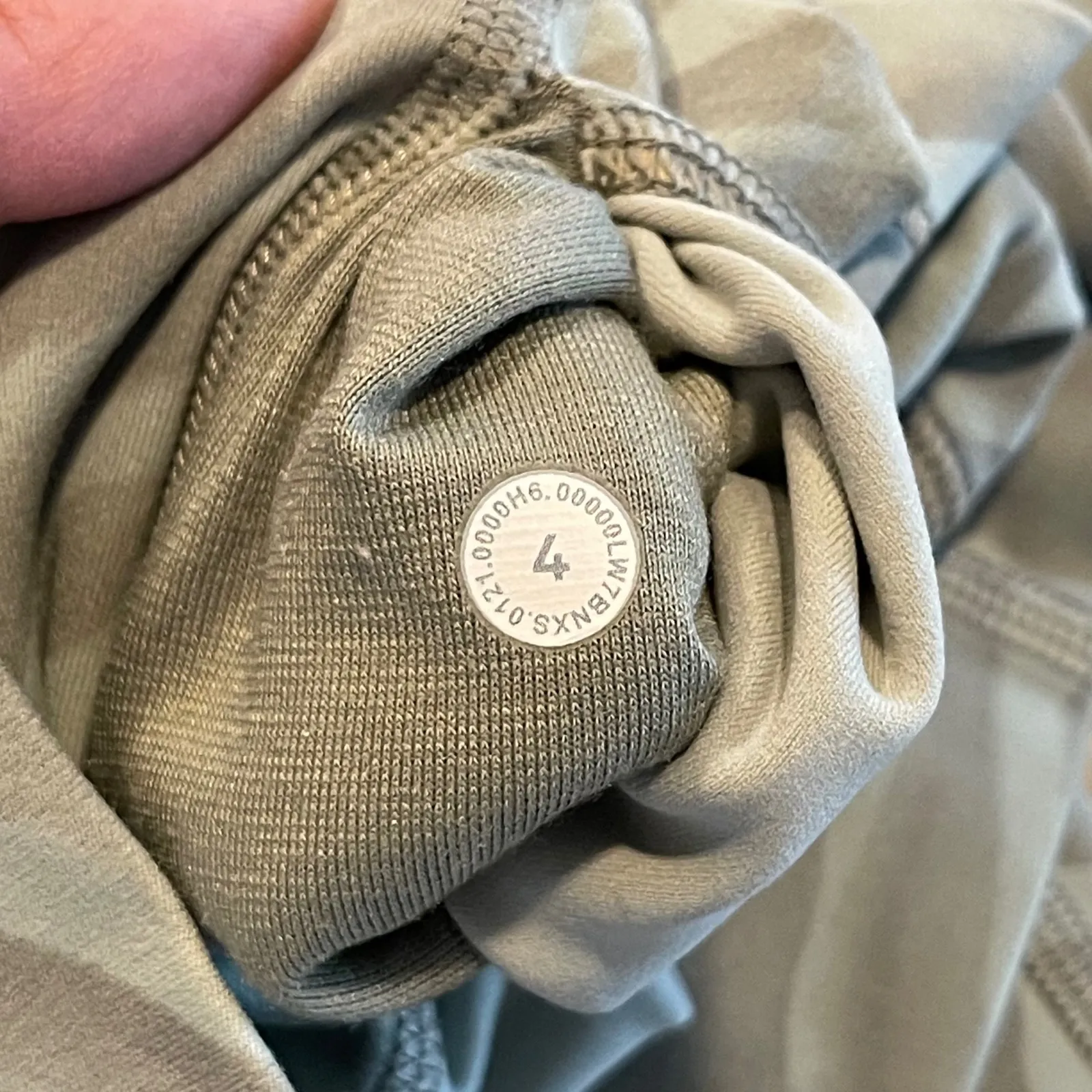 Lululemon 8" Align High Rise Animal Print Bike Shorts Sage Green Size 4 - Image 6