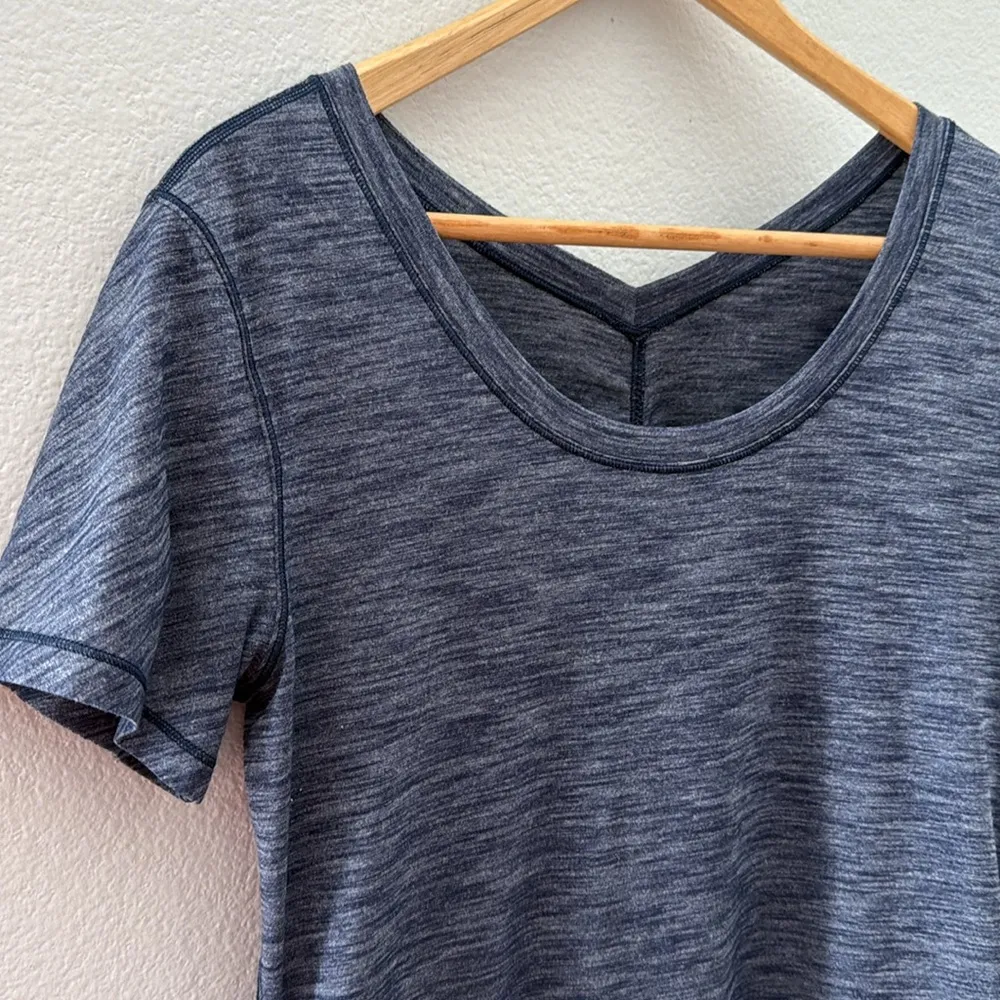 Lululemon Intensi-Tee Heathered Blue Short Sleeve Workout Tee Size Small - Image 2
