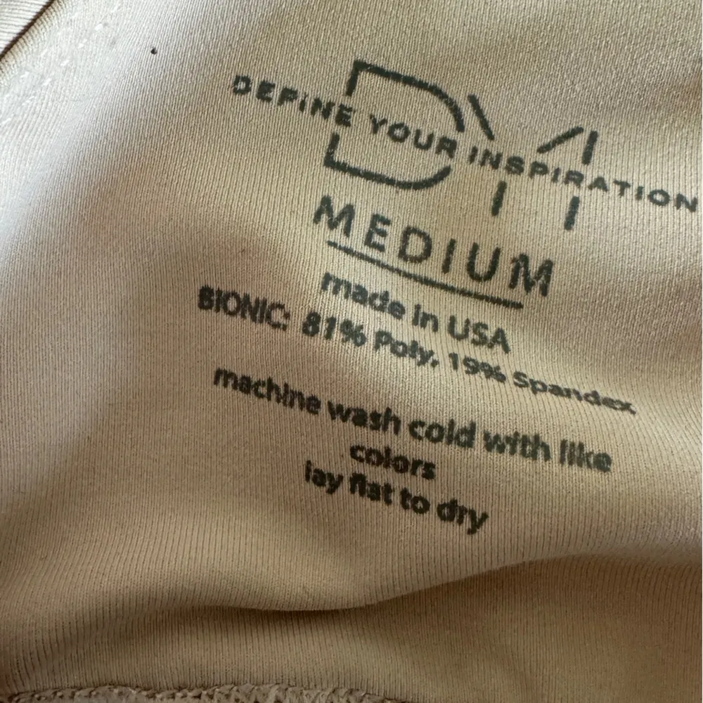 DYI  Revitalize Bra pink size medium - Image 2