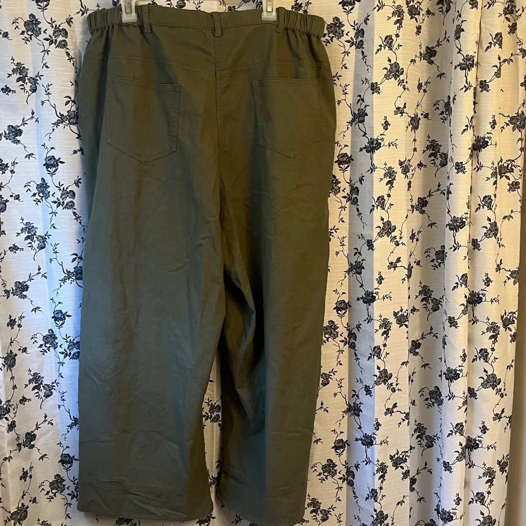 Max Studio NWT Olive Green Wide Leg Trousers - Image 5