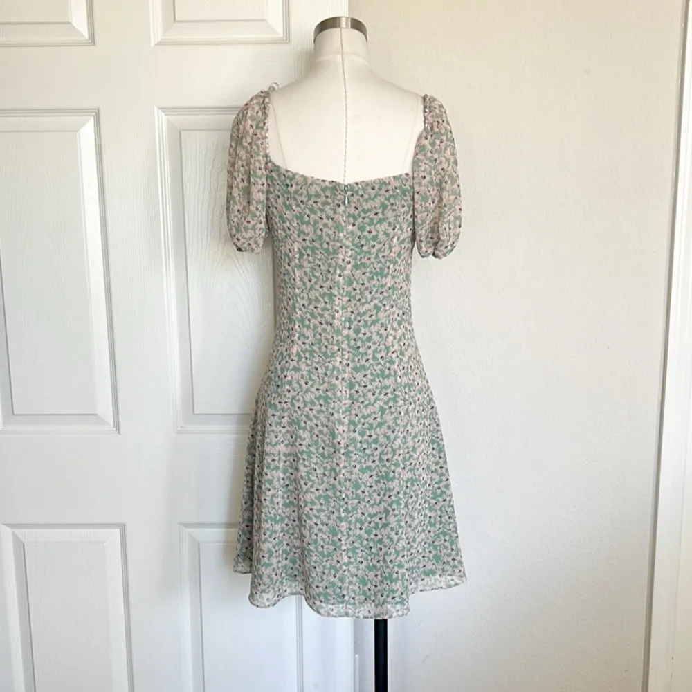 FAME & PARTNERS Floral Puff Sleeves Mini Dress - Image 6