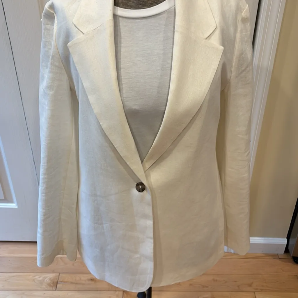 Calvin Klein Antique White Linen and Cotton partially lined one button Blazer - Image 2