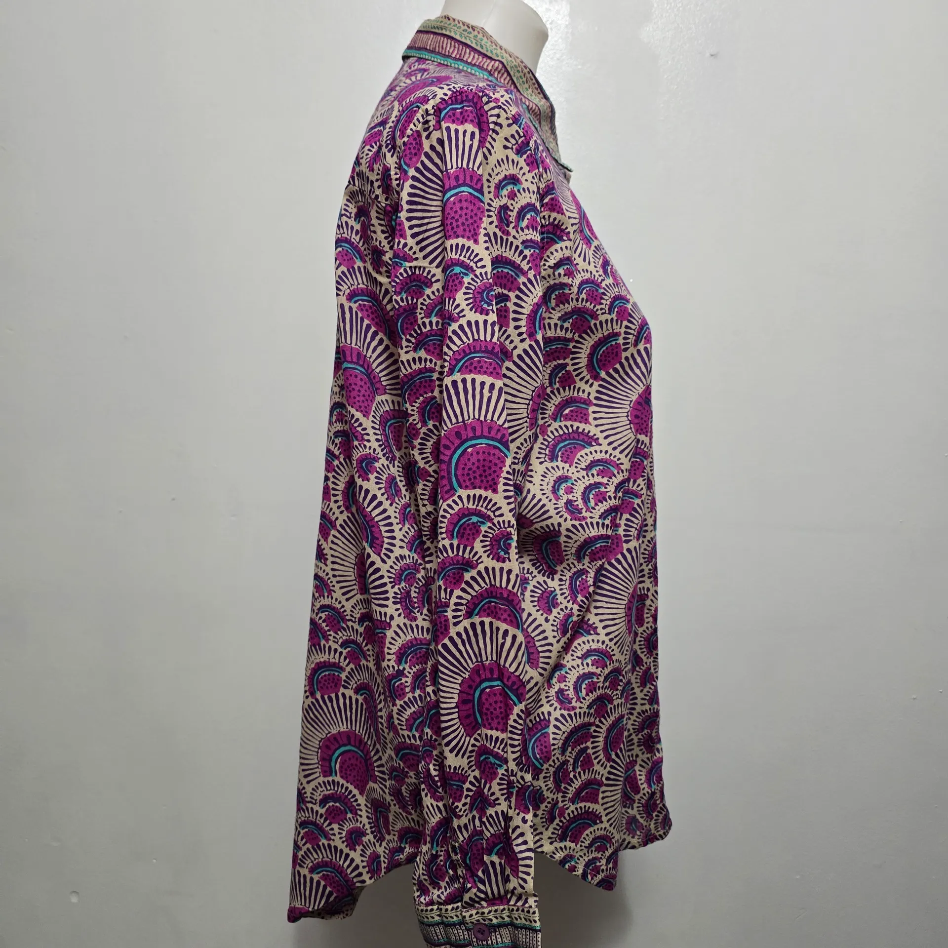 Haute Hippie Geometric Fan Print Button Down Blouse Size Medium Festival - Image 4