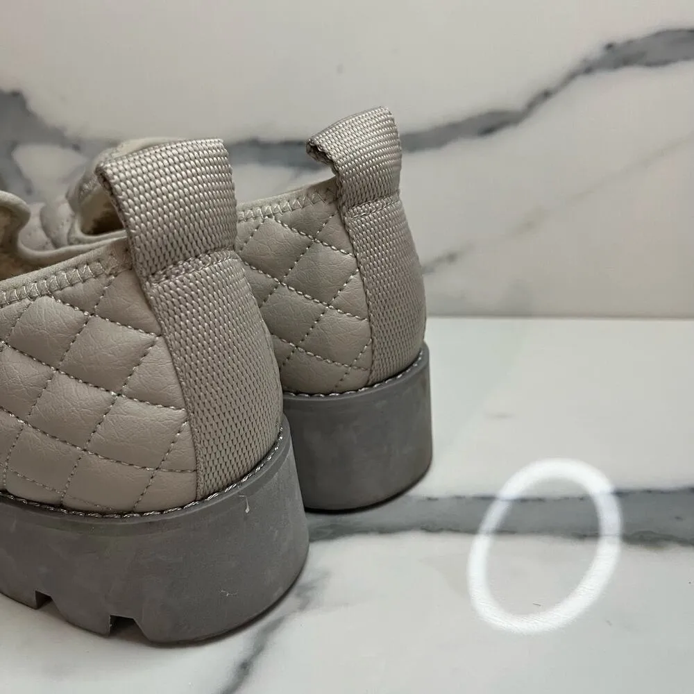 Franco Sarto | Women's Gray Quilted Faux Fur Lug Sole Bando Loafers Sz 9 - Image 5