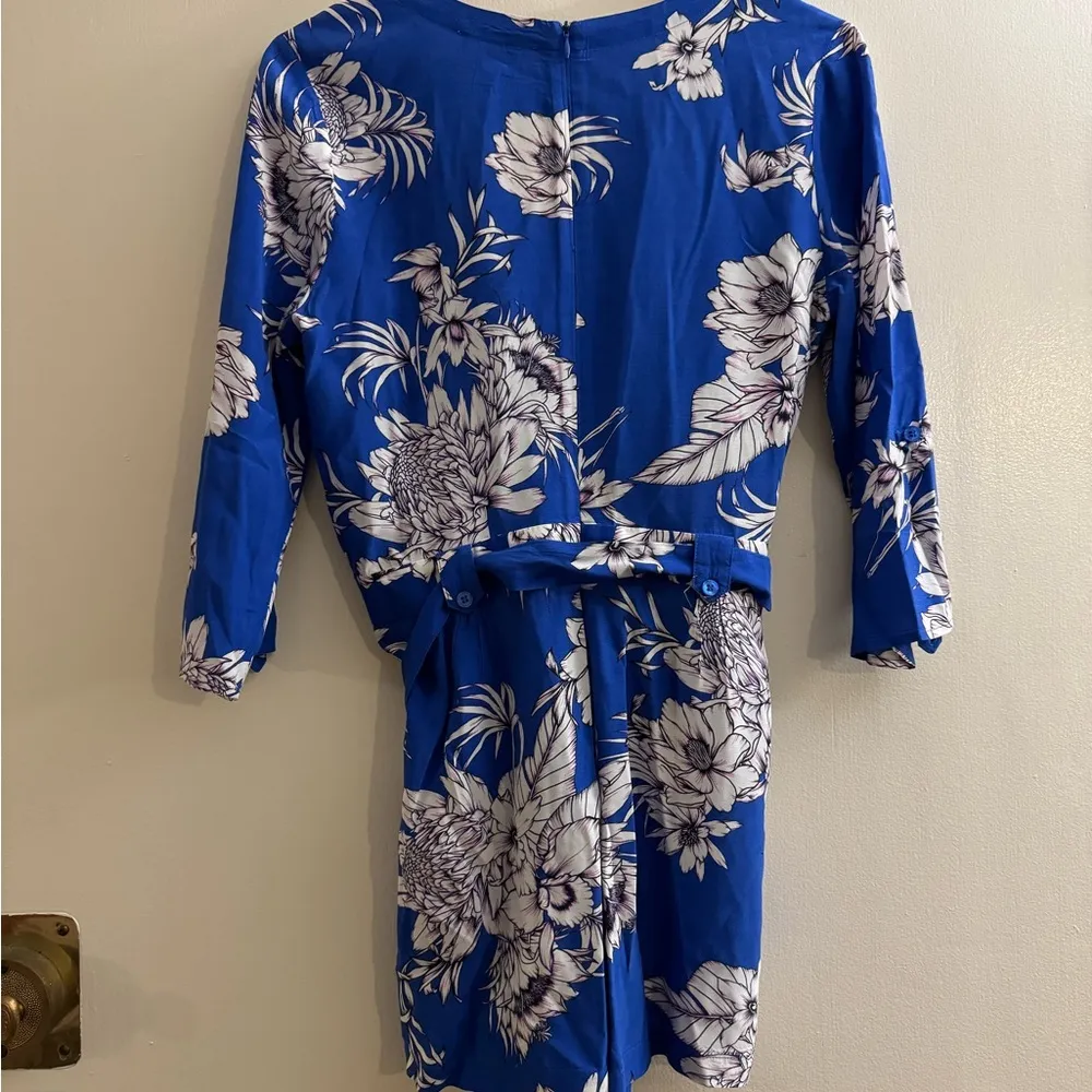 Yumi Kim Liz Tahiti Sunrise Jumpsuit Floral white & blue tie romper Medium - Image 11