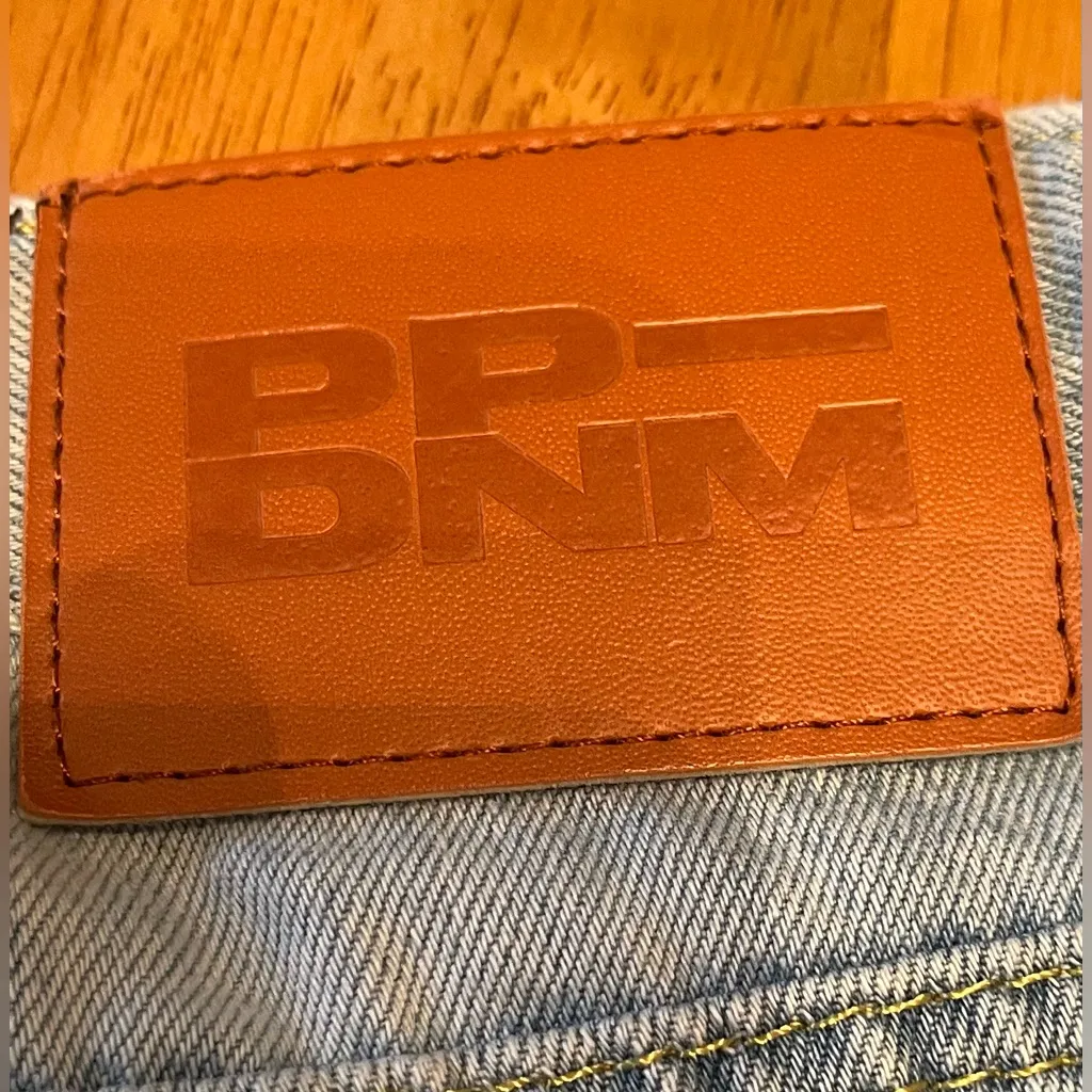 Princess Polly Women's Relaxed Light Wash high rise Jeans, size 6 - Image 6