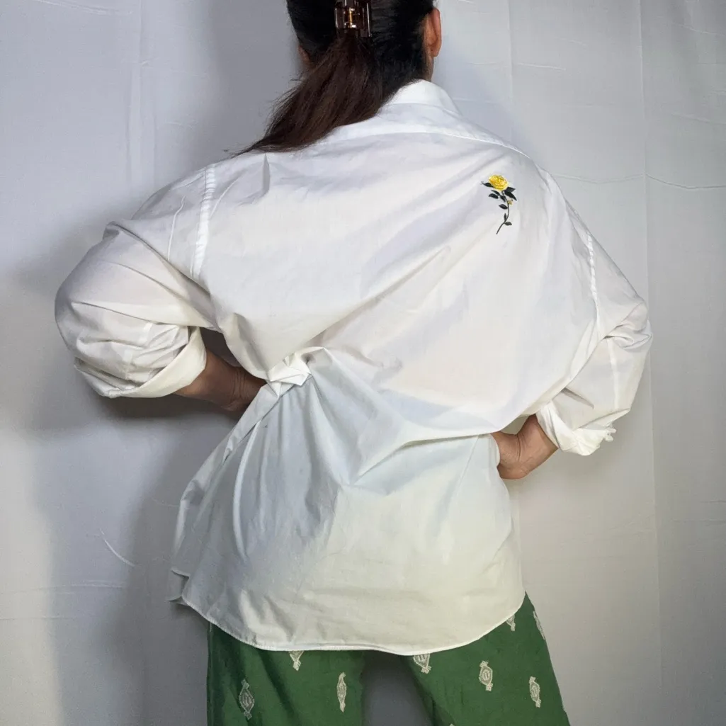 Chic White Button - Image 6