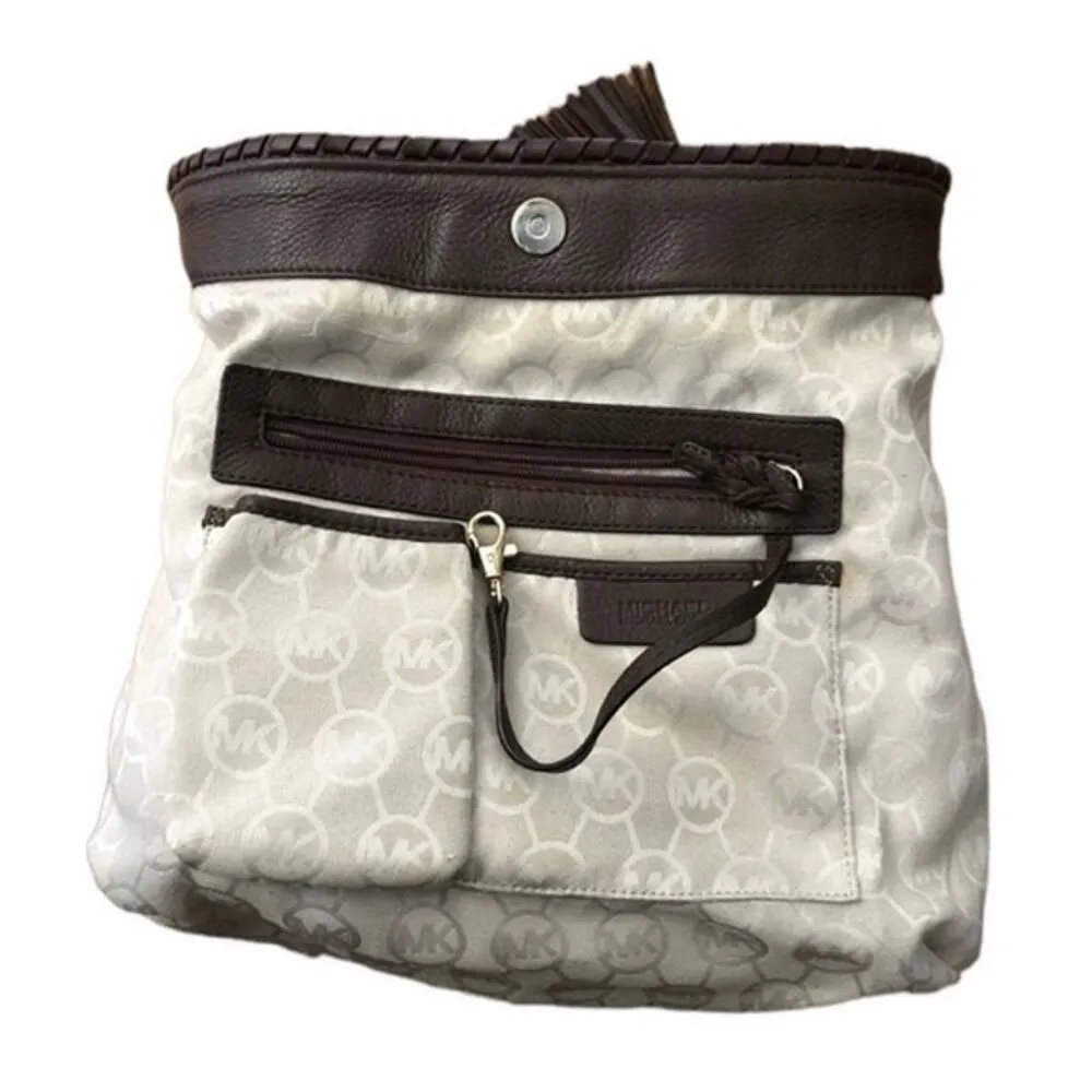 Michael Kors Bennet Straw Hobo Shoulder bag With gold accents & tassel - Image 10