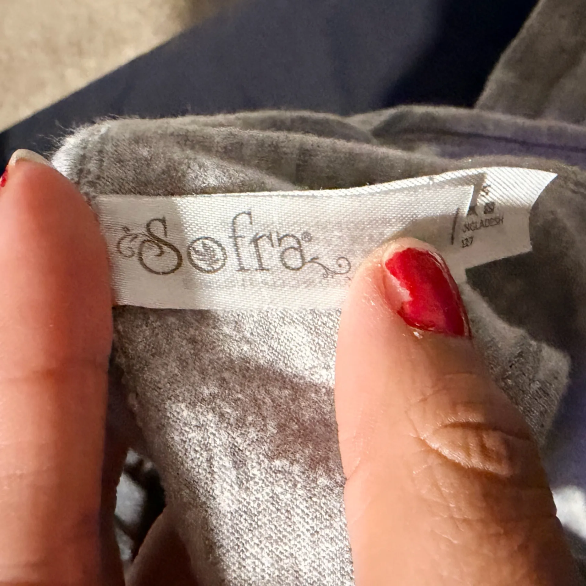 Handmade Sofra Gray #Boss Mom Graphic Tank Top - Image 3