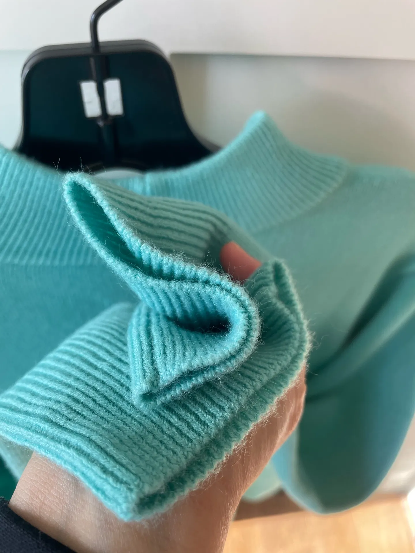 Elisabeth Williams women sweater green size M, very new Size M - Image 5