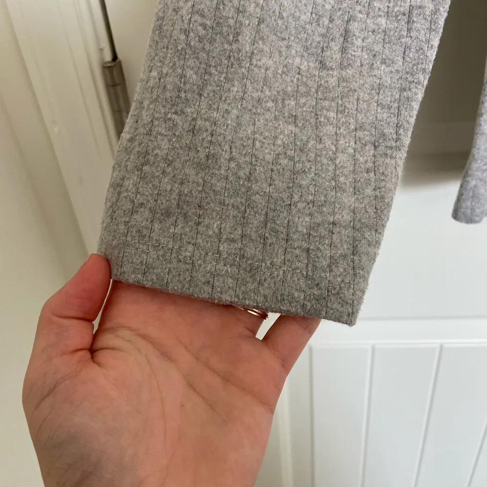 EUC‎ | Unbranded women’s Minnie Mouse warm sleepwear top — XL Pink - Image 4