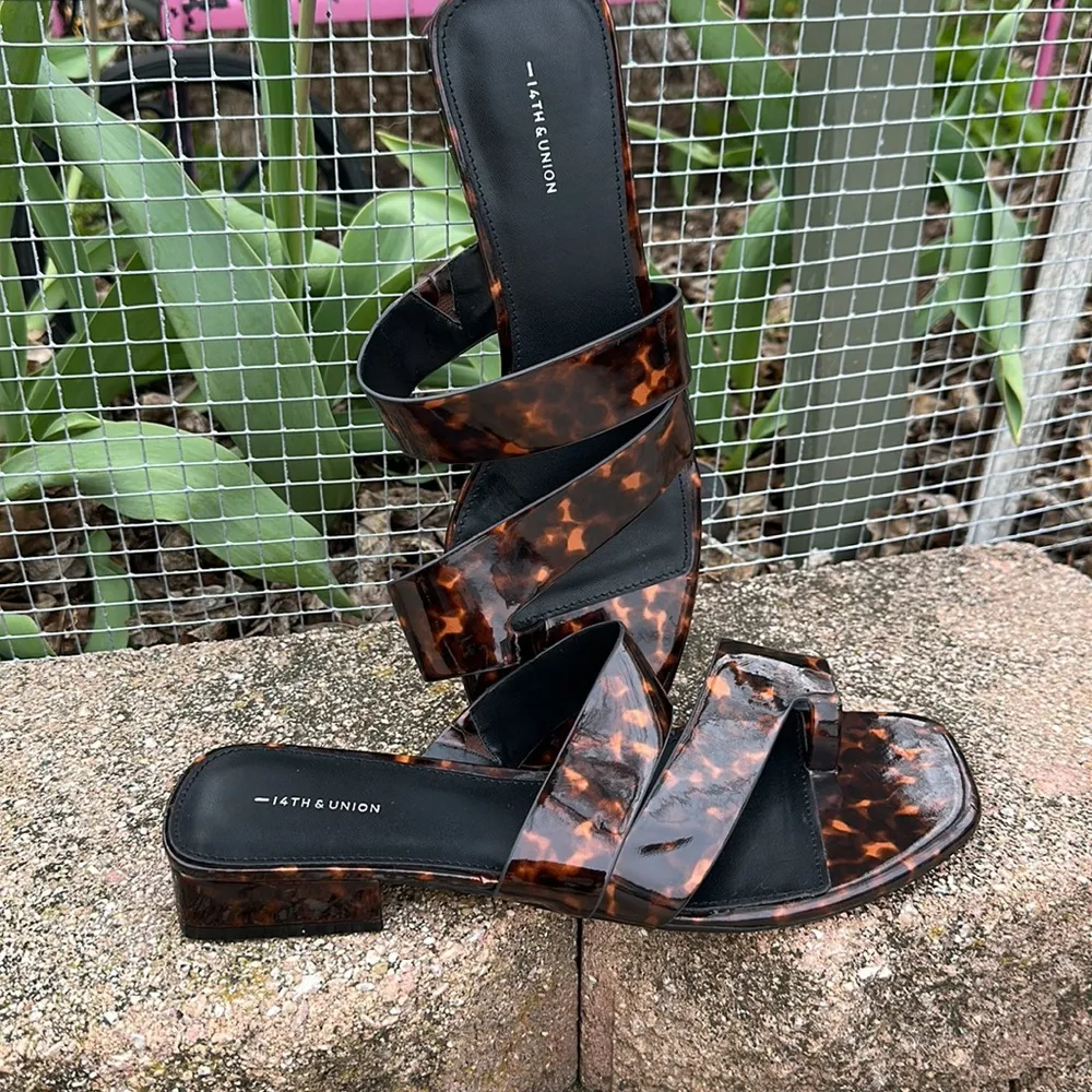 14th & Union Sandals - Image 3