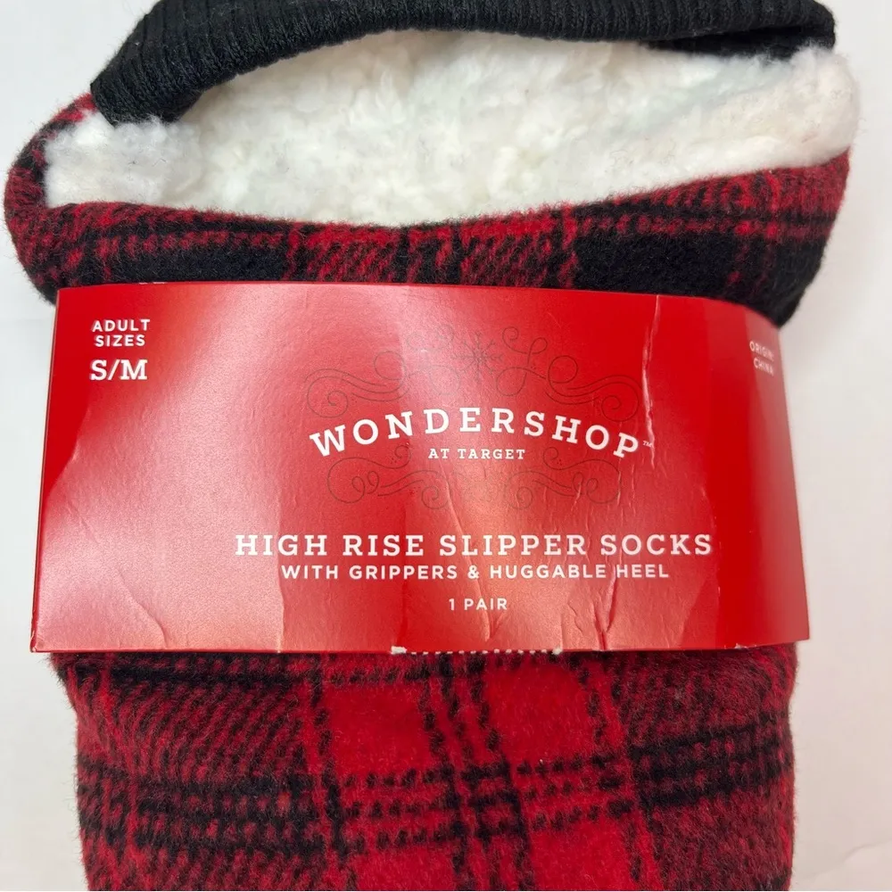 Wondershop Red & Black Buffalo Plaid High Rise Unisex Slippers Size S / M New! - Image 3