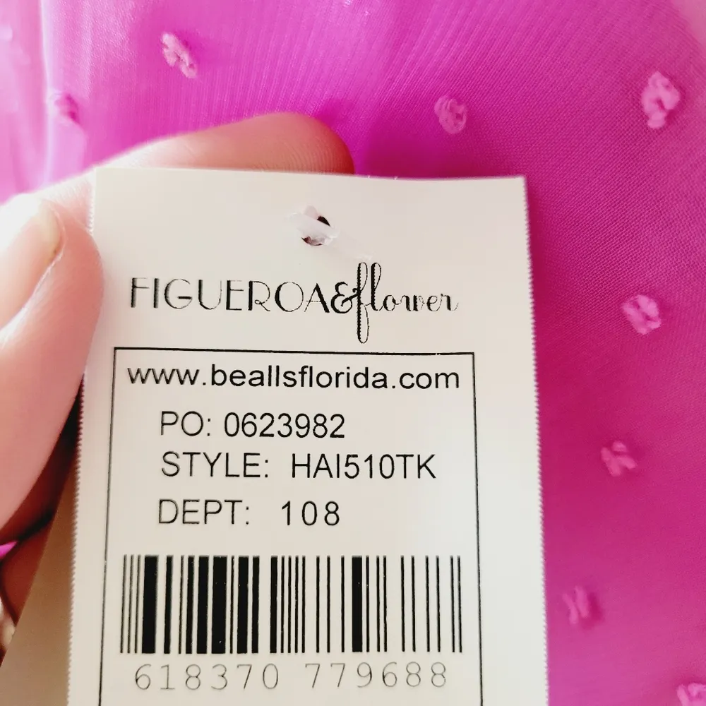 Figueroa & Flower magenta swiss blouse size medium - Image 5