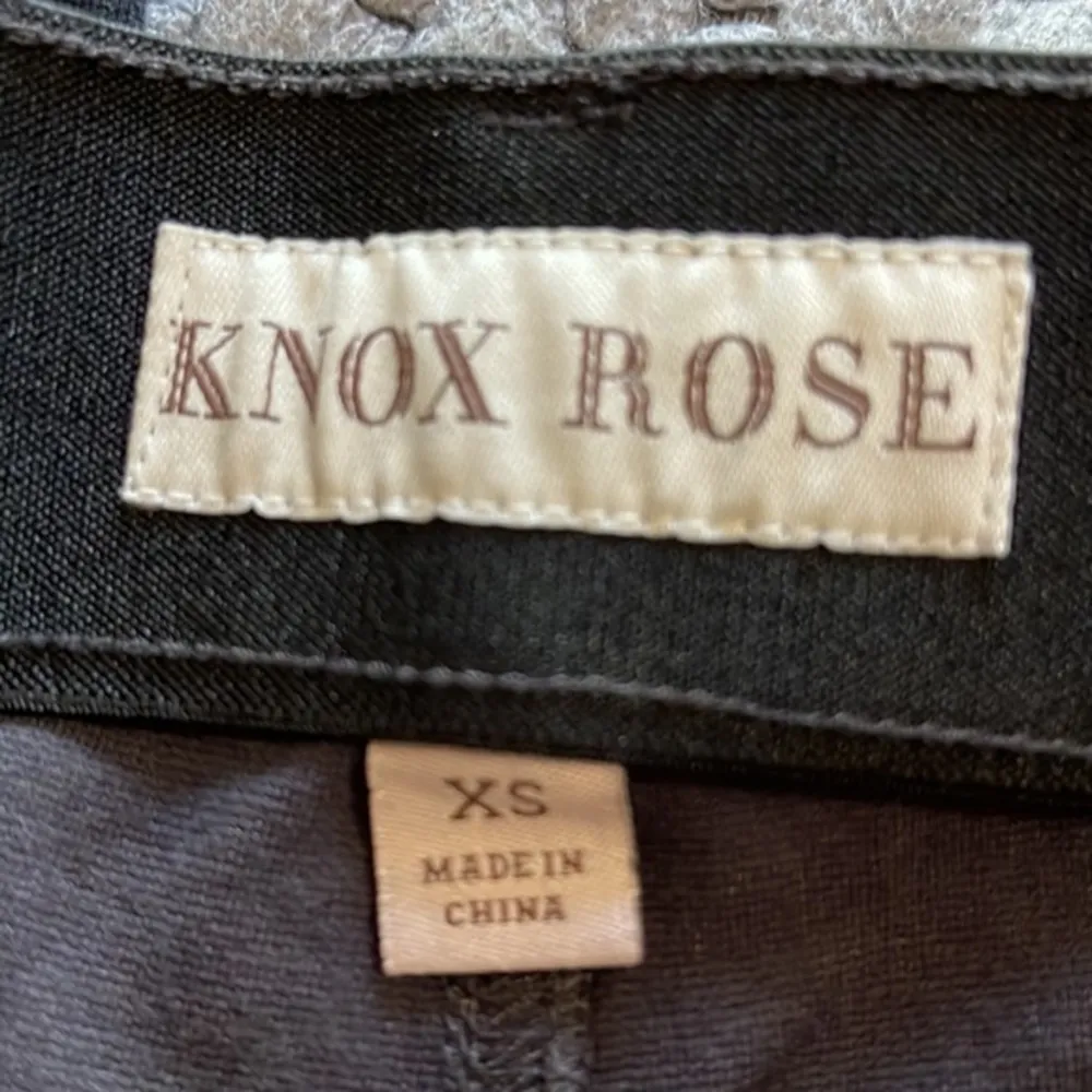 Women's Knox Rose Camo Black Gray Leggings Pant Size XS GUC #6622 - Image 3