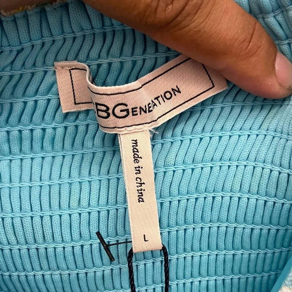 ❌BCBGeneration Floral Blue Cottagecore coastal cowgirl Women's crop top L NEW - Image 2