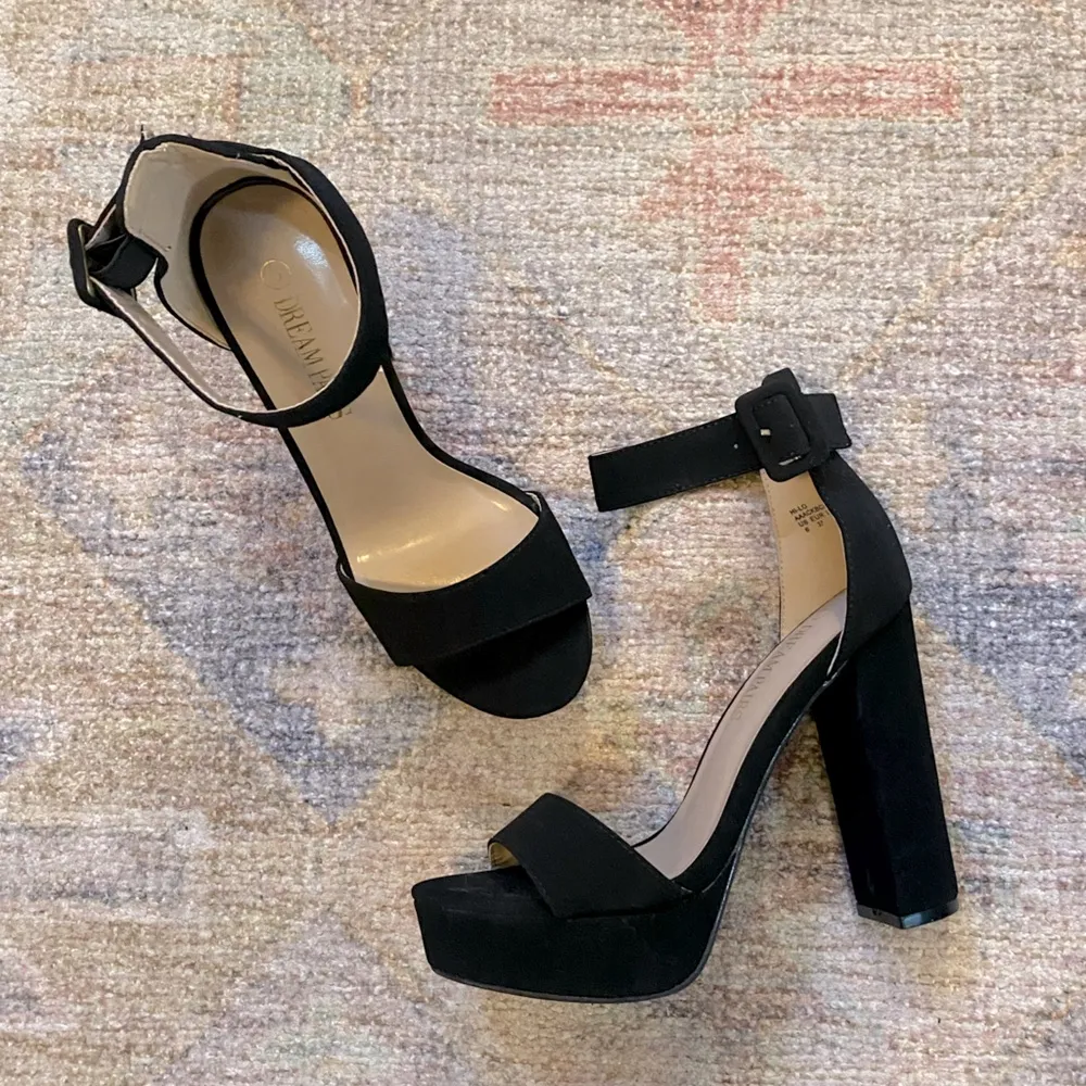 Dream Pairs Black Brushed Fabric Platform Heeled Sandal with Ankle Buckle - Image 7