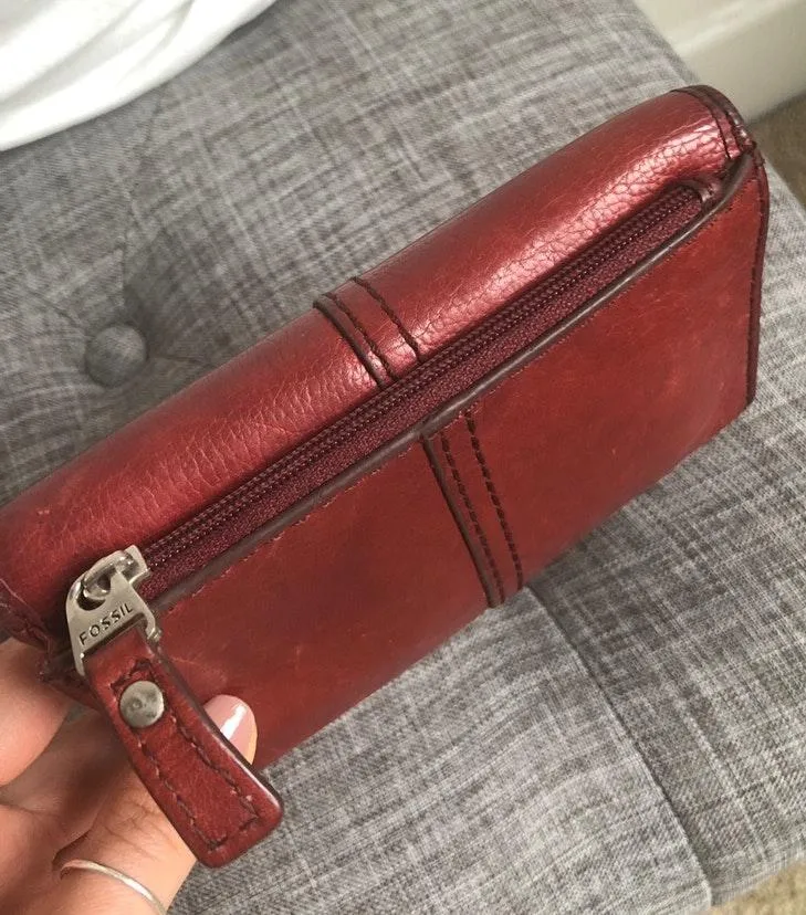 Fossil Leather Red Wallet - Image 4