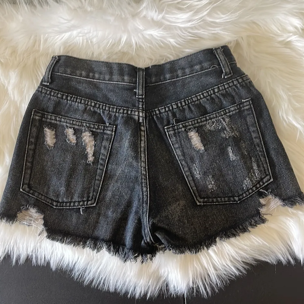Signature8 distressed jean shorts, black. small Black - Image 2