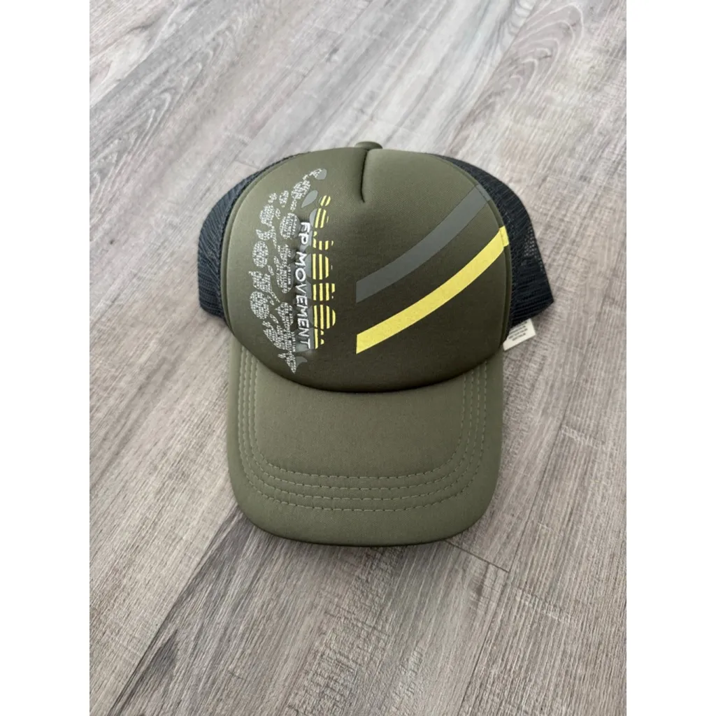 Trail Runner Trucker Hat NWT One Size Olive - Image 4