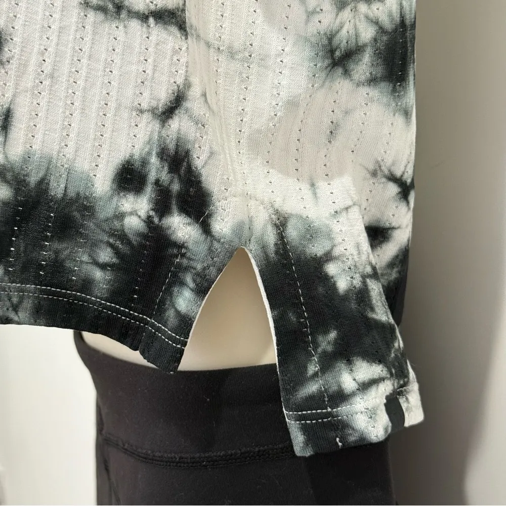 Lululemon Train to Be Tank Top Muscle Tank Shibori Deep Coal Tie Dye Size 4 - Image 10