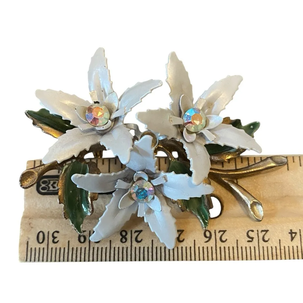 Vtg Edelweiss Floral Brooch Pin Hand Painted Flower Etched Rhinestone UNSIGNED - Image 4