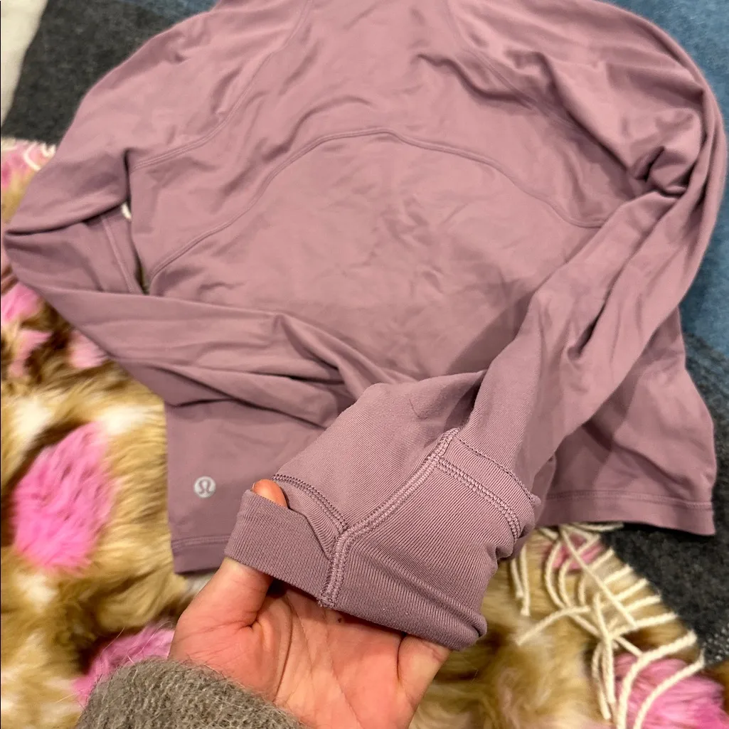 Lululemon 1/4 zip pullover - Image 5