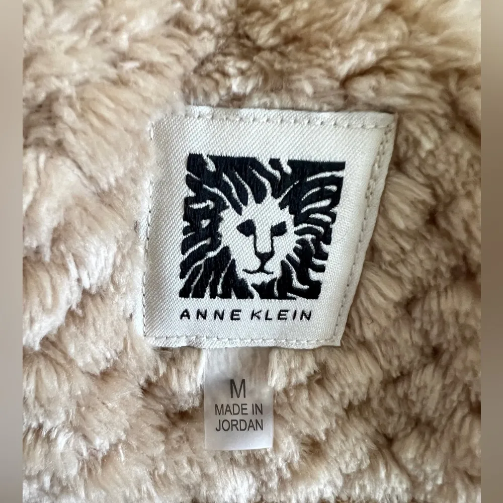 Anne Klein Tan Quilted Vest with High Collar - Image 6