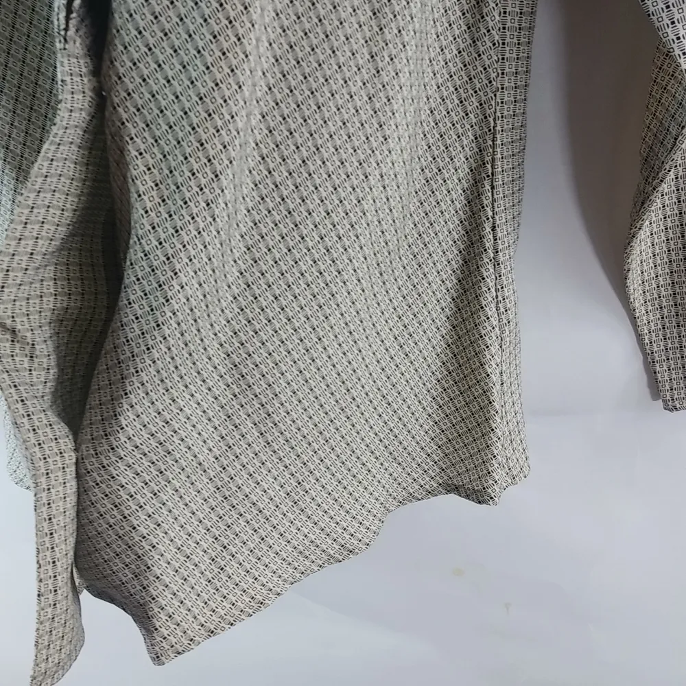 JH 8 Silk Vintage Black Creme Tiny Pattern Top - Image 5