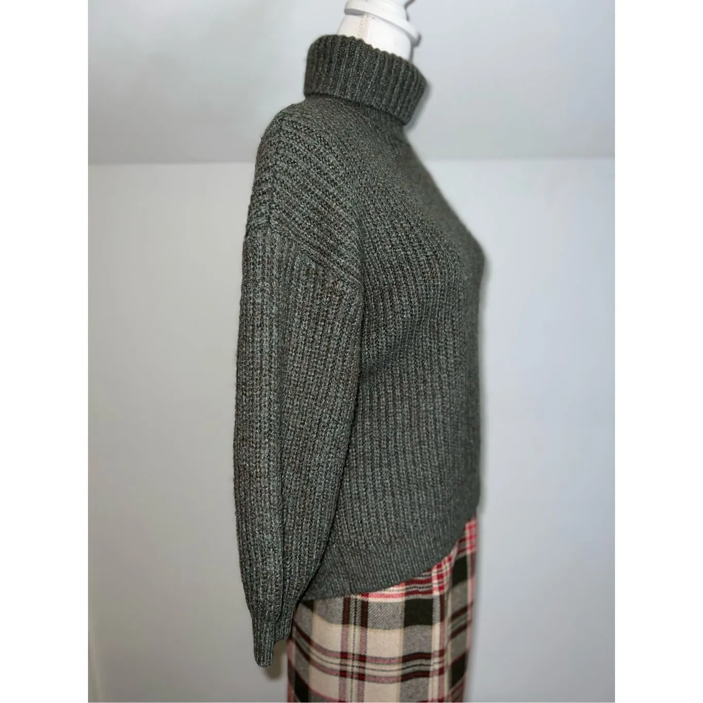 Old Navy Tunic Length Green Turtleneck Sweater MEDIUM - Image 3