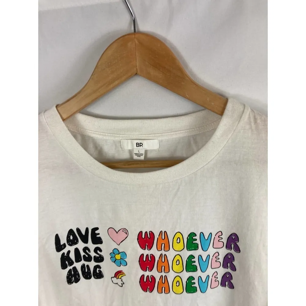 NWOT BP. Be ProudG ender Inclusive Graphic Tee In White Multi Love Kiss Hug L - Image 3