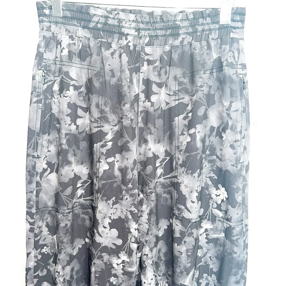 Athleta Floral Savannah Floral Gray Black New Pull On Women’s Jogger - Image 2