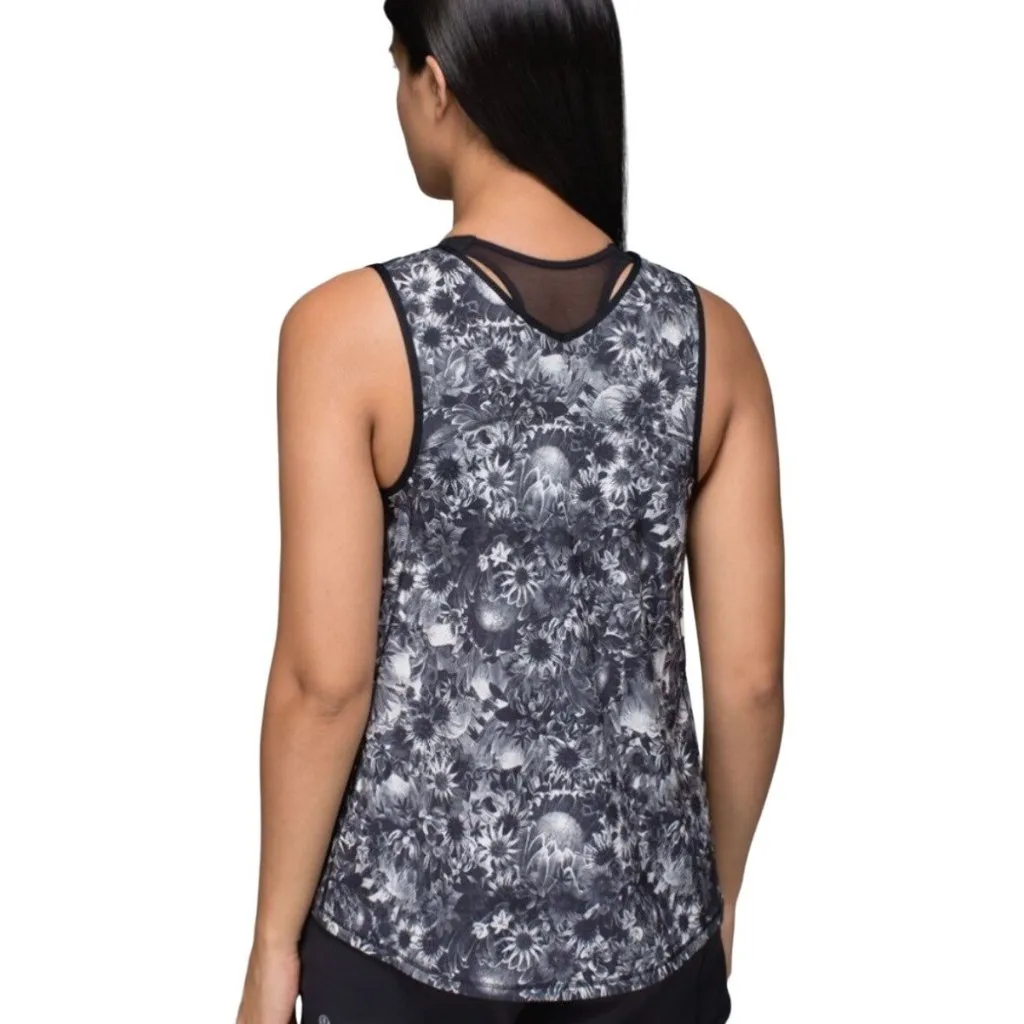 Lululemon Run Split Singlet Tank Top Size 8 Flowabunga Black Angel Wing Black - Image 3