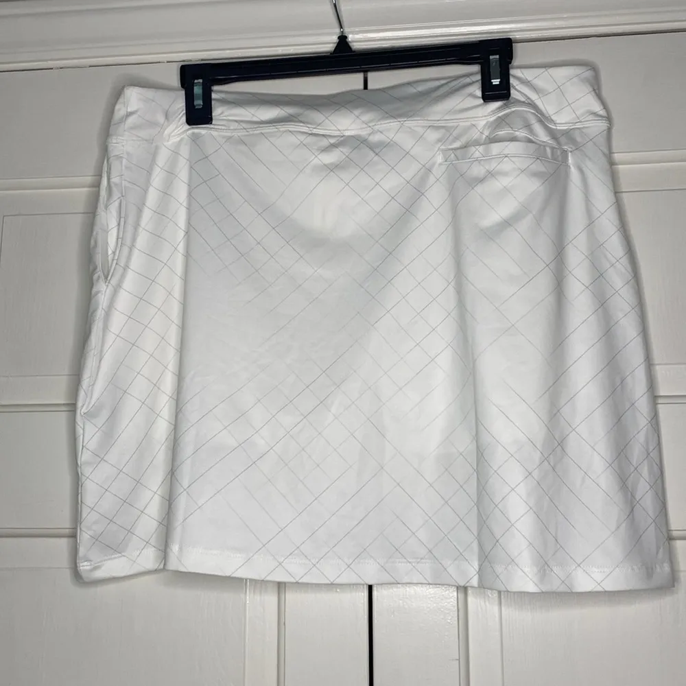 Nike NWT NEW White‎ Patterned Womens Golf Skort Pickleball Size XL Check - Image 8