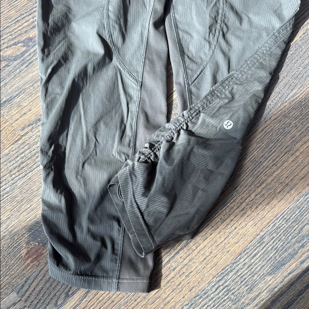 Lululemon Dance Studio Crop 25" Dark Olive size 6 NWOT - Image 7