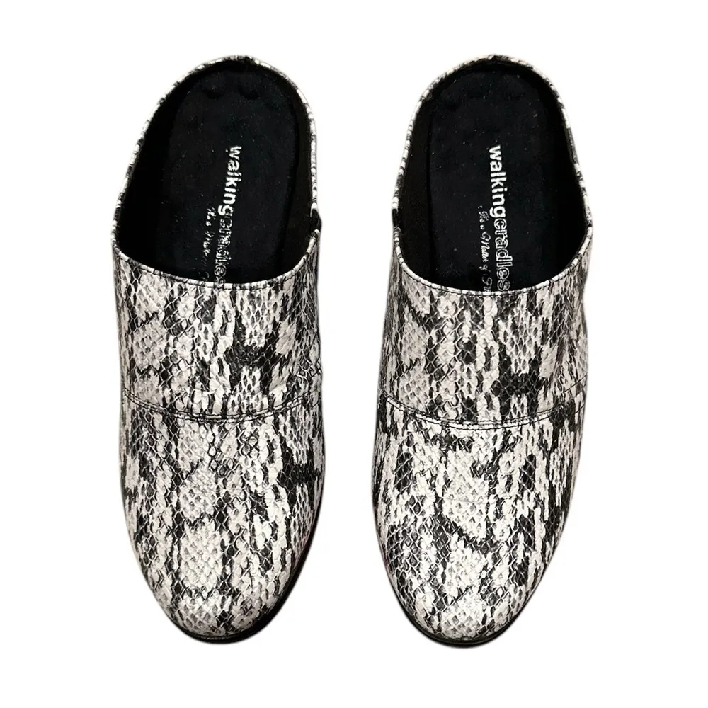 WALKING CRADLES PYTHON SNAKESKIN MULE CLOG SHOES 8 White - Image 2