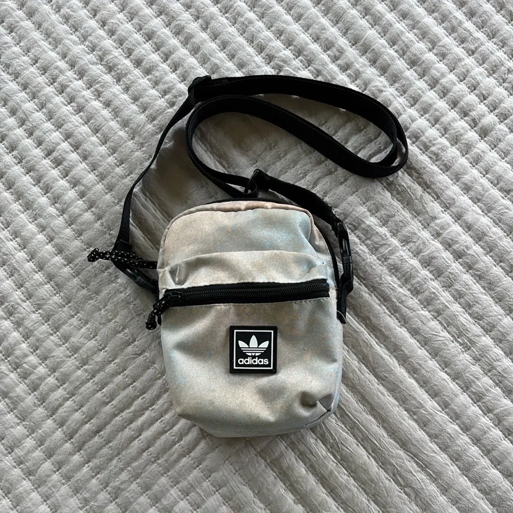 adidas Originals utility festival 2.0 crossbody bag in multi - Image 4