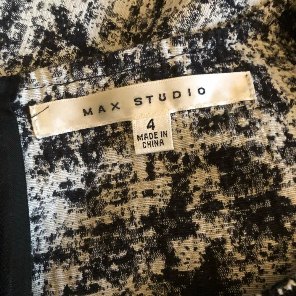 Max Studio  cap sleeve printed dress - Image 28