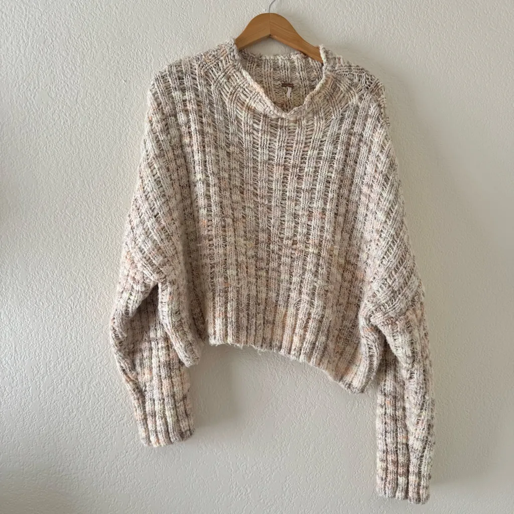 Free People  Confetti Pullover Sweater Size large - Image 2