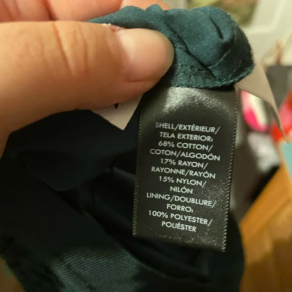 ANN TAYLOR FOREST GREEN LACE SKIRT - Image 3