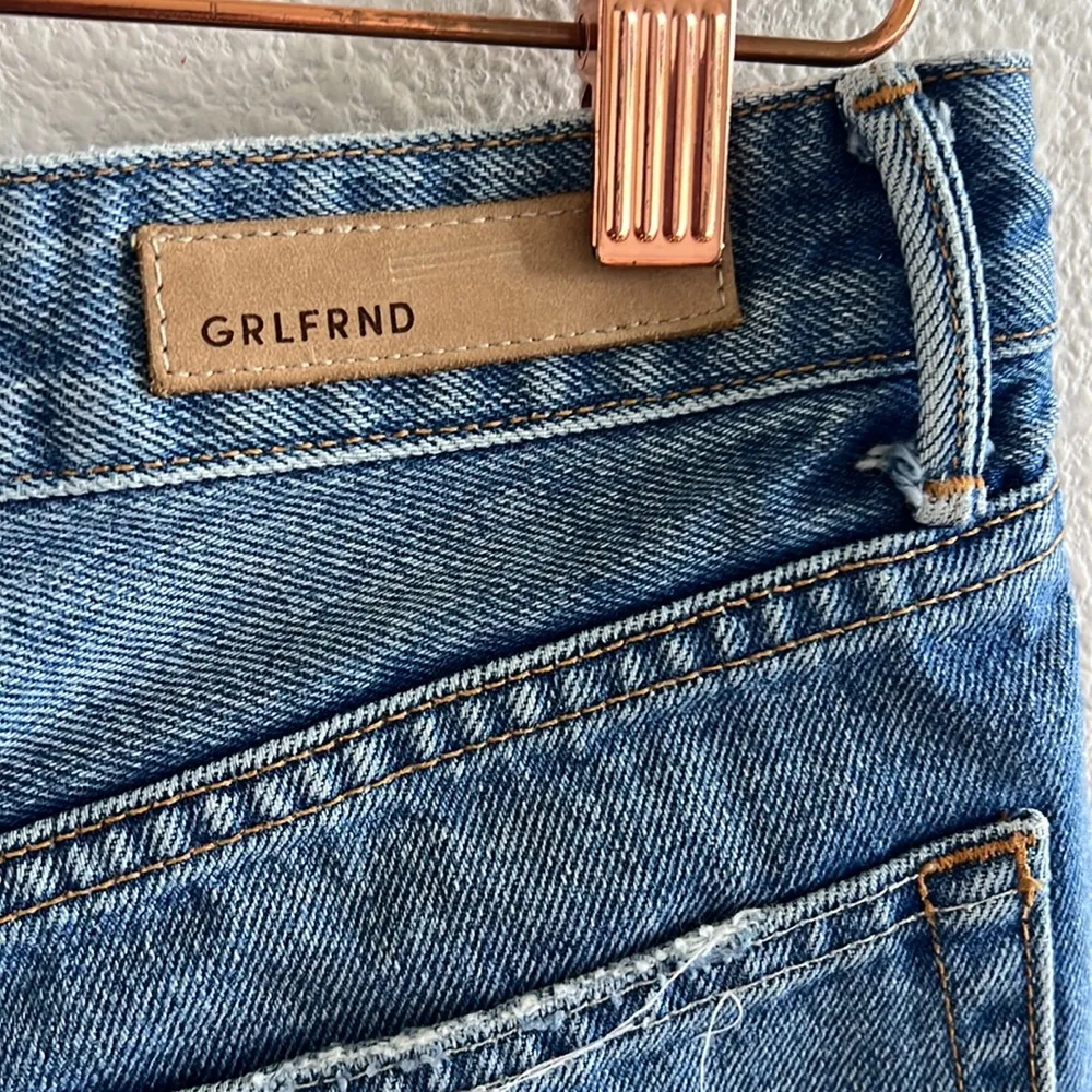 GRLFRND Helena Short Front Button Distressing 23 - Image 3