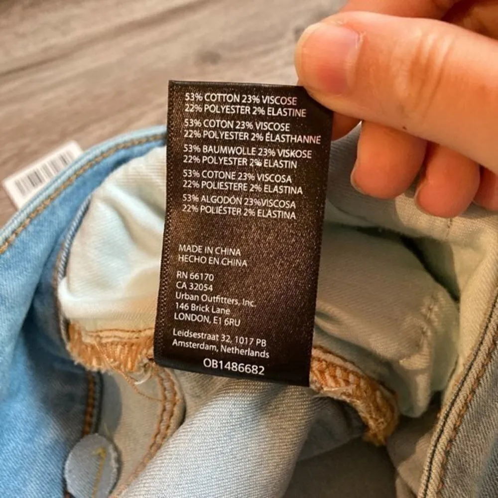 BDG Low Rise Flare Jeans in Indigo Light Wash Size 28 NWT - Image 10